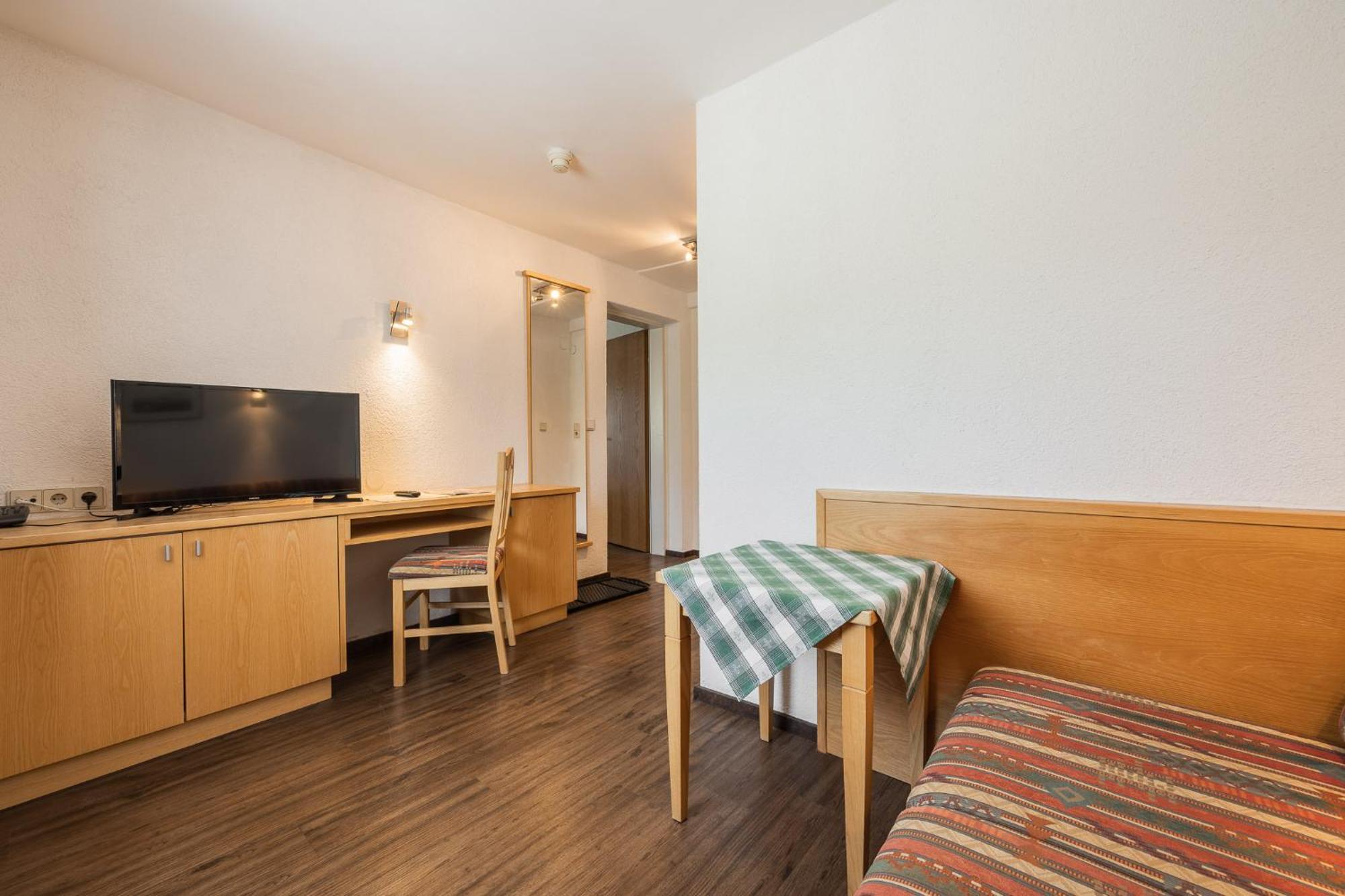 Batzenhaeusl Hotel Seefeld in Tirol Exterior photo