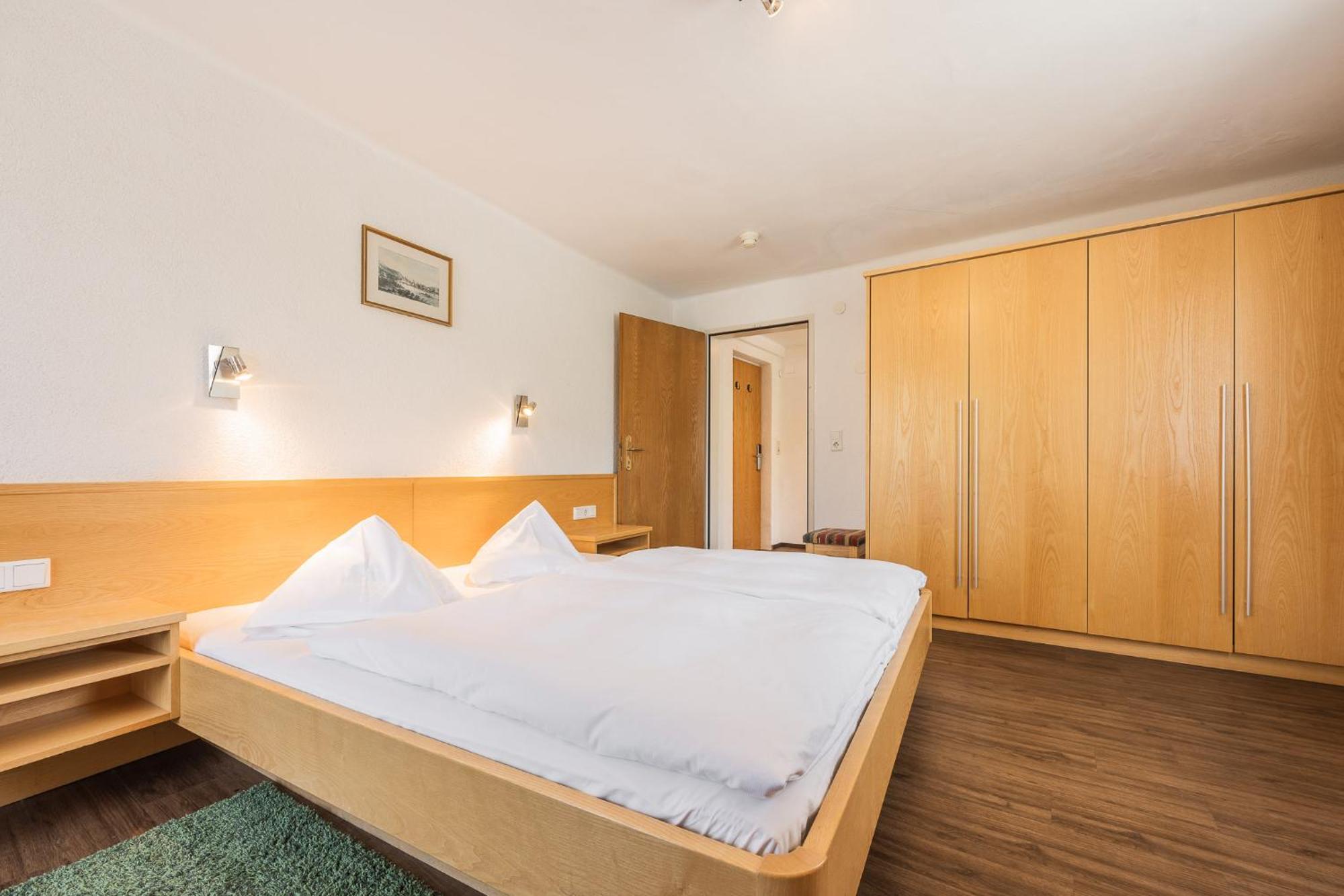 Batzenhaeusl Hotel Seefeld in Tirol Exterior photo