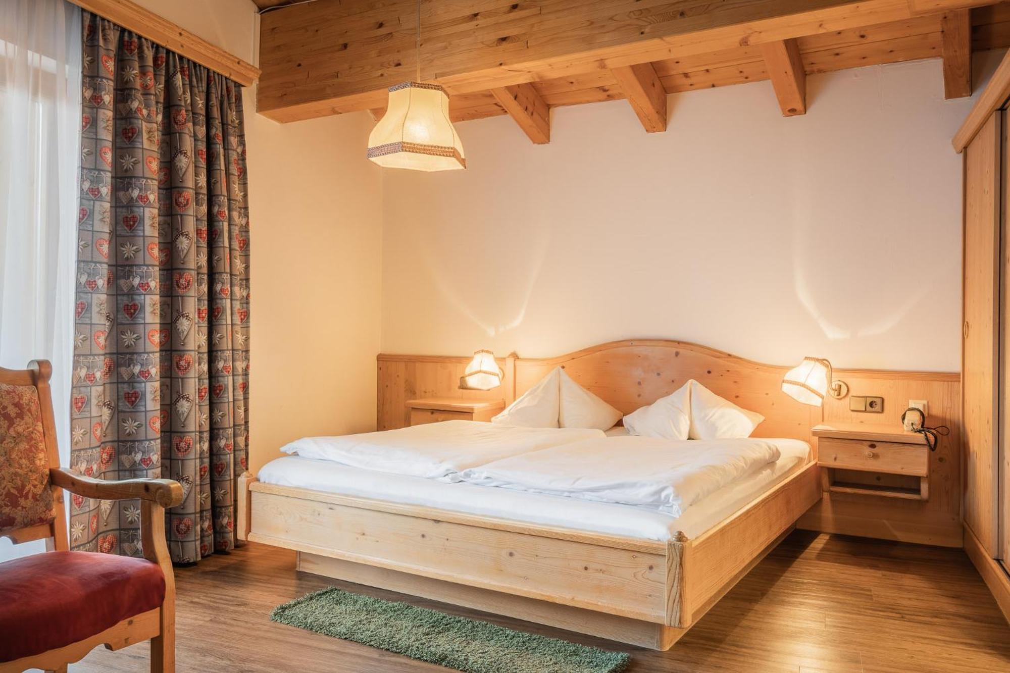 Batzenhaeusl Hotel Seefeld in Tirol Exterior photo